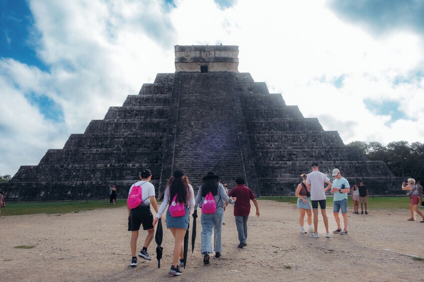 Private Chichén Itzá Premier Tour with Cenote Xunáan & Valladolid