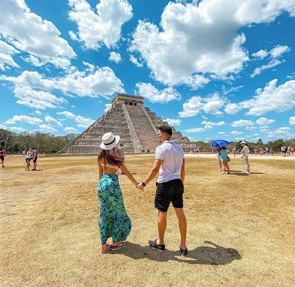 Chichen itza and Swim in the Cenote