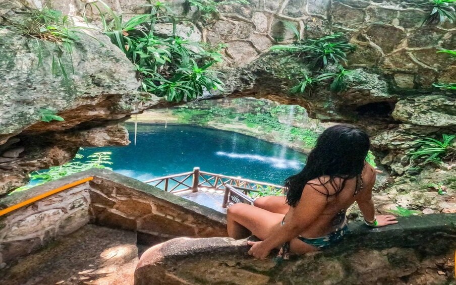 Chichen itza  and  Swim in the Cenote