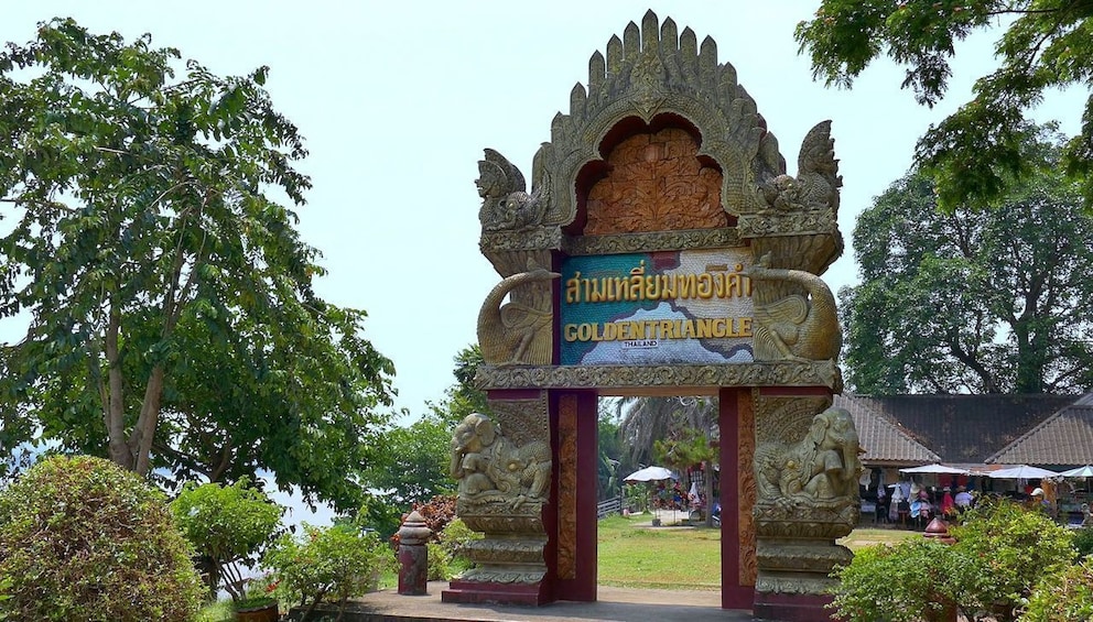 Chiang Mai's Top 3 Activities with Return Airport Transfers