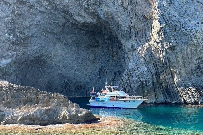 Mallorca Beach & Caves 4hr Boat Trip Drinks, Tapas, SUP & Snorkel