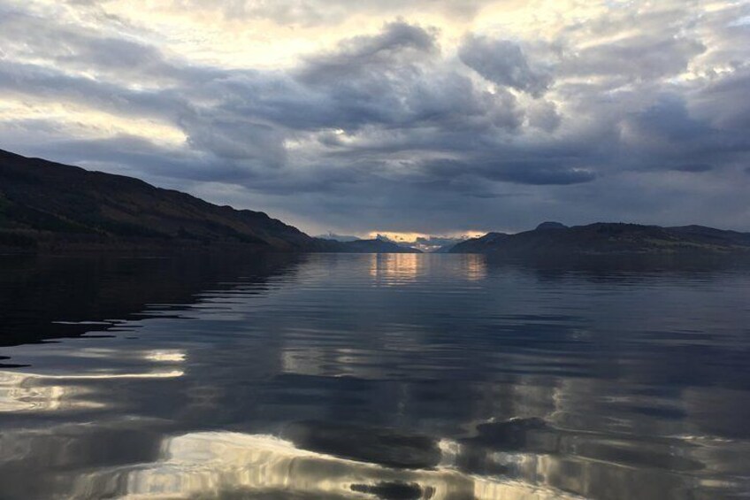 Loch Ness 1-Hour Cruise with Urquhart Castle Views