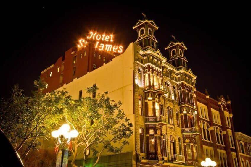 Gaslamp Quarter Food and Drink Tour: Brothels, Bites & Booze