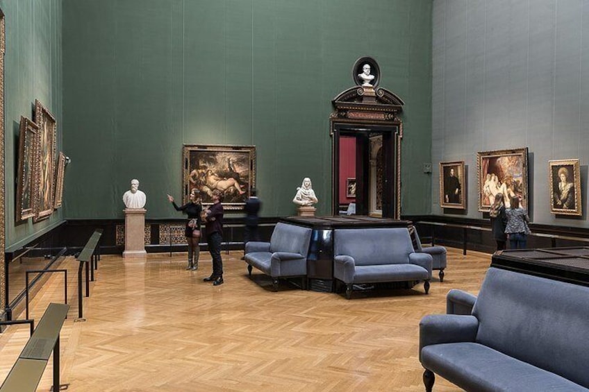 Kunsthistorisches Museum Vienna and Imperial Treasury of Vienna