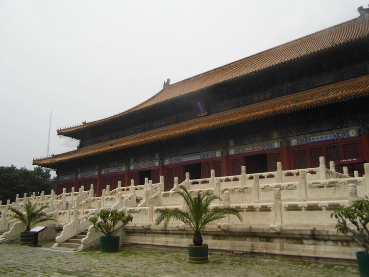 Private Tour: Great Wall at Badaling & Ming Tomb with Lunch
