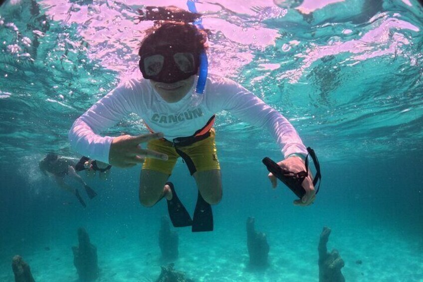 Live The Luxury Catamaran Isla Mujeres Tour in Cancun 