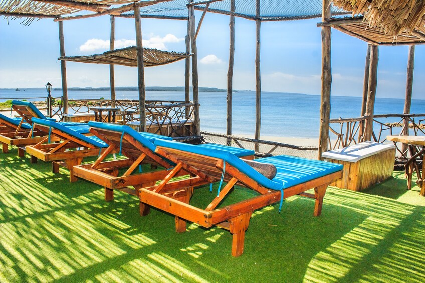 Playa Morena Beach club  (Isla Tierra Bomba)