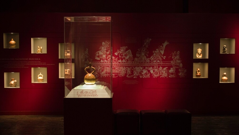 Private Tour to the Larco Museum with Dinner