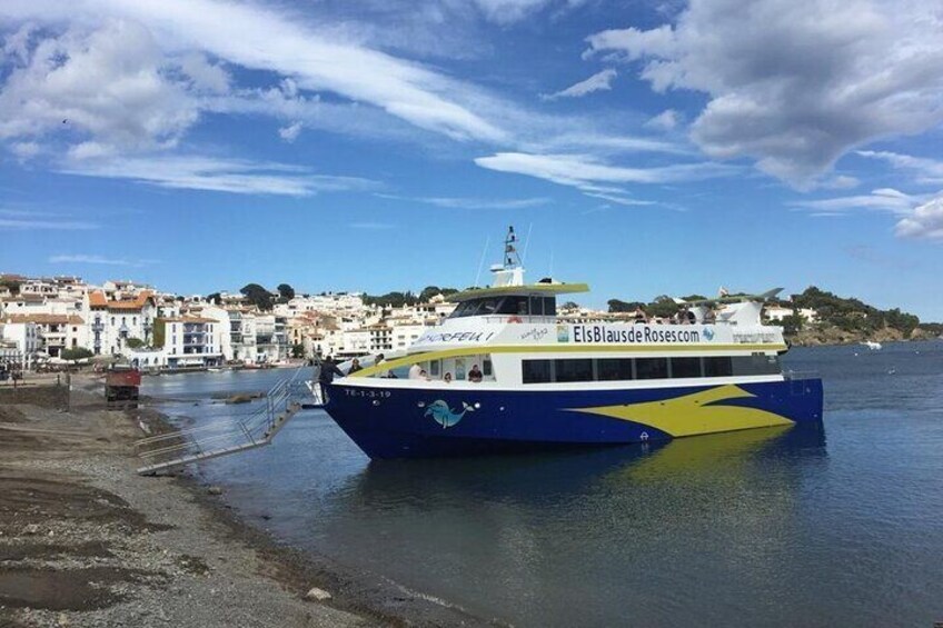 Boat Trip to Cadaqués from Roses with STOP 1:30h/2H in Cadaqués