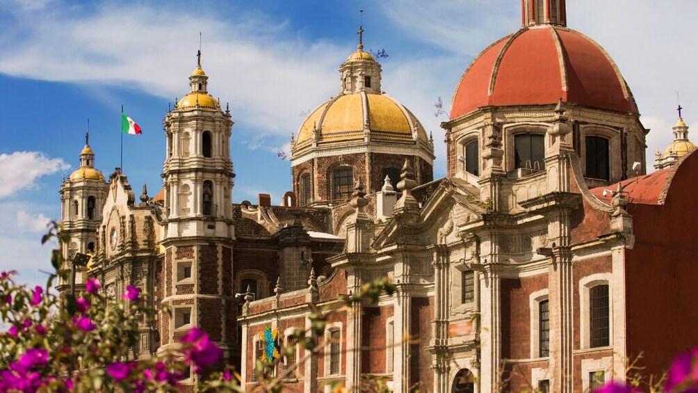 Teotihuacan, Shrine of Guadalupe & Tlatelolco Tour 