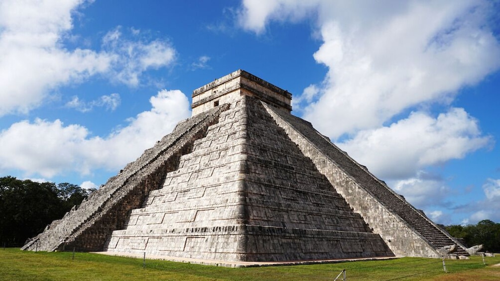 Chichen Itza, Cenote & Valladolid All Inclusive Tour