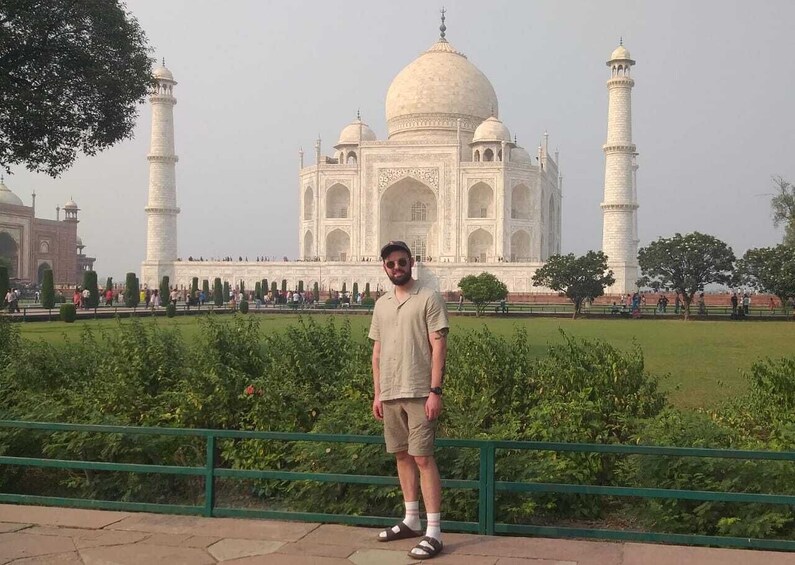 Private Taj Mahal Tour By Super-Fast Train From Delhi - All Inclusive 