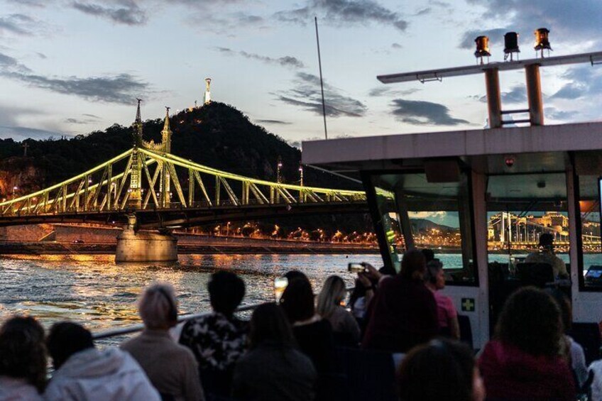 Budapest Danube River Sightseeing Night Cruise with Drinks