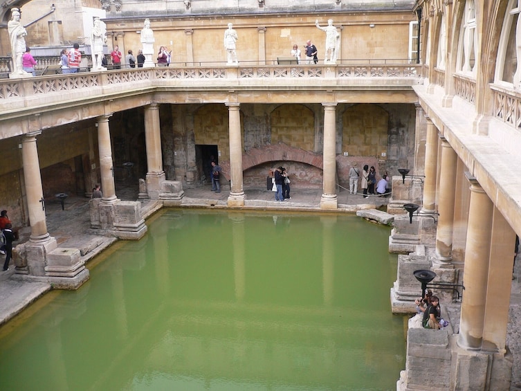Stonehenge-Bath & Winchester Cathedral Private Tour 