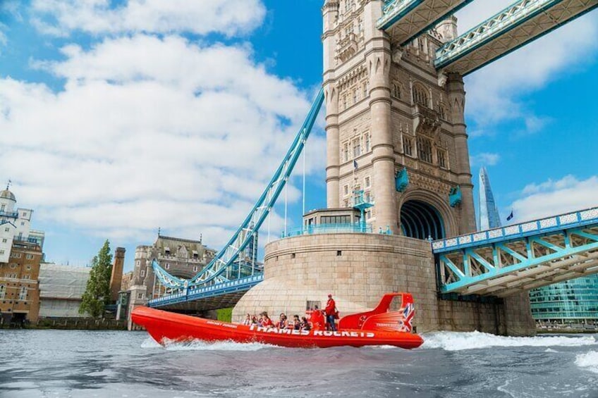 Marvel at London's most iconic landmarks on board London's #1 open top speedboats