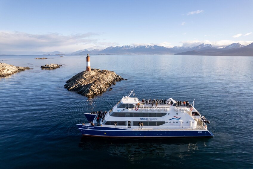 USHUAIA: Sailing Beagle Channel - Isla de los Lobos and Bridges  Islands
