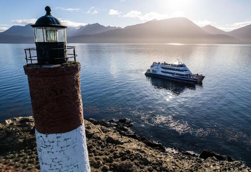 USHUAIA: Sailing Beagle Channel - Isla de los Lobos and Bridges  Islands