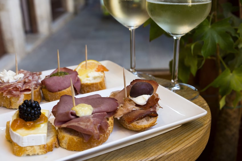 The art of the Aperitivo with a local in Bergamo