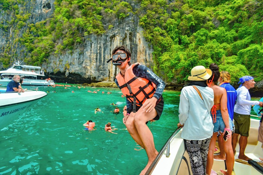 Phi Phi, Maya Bay and Khai Island Tour from Phuket