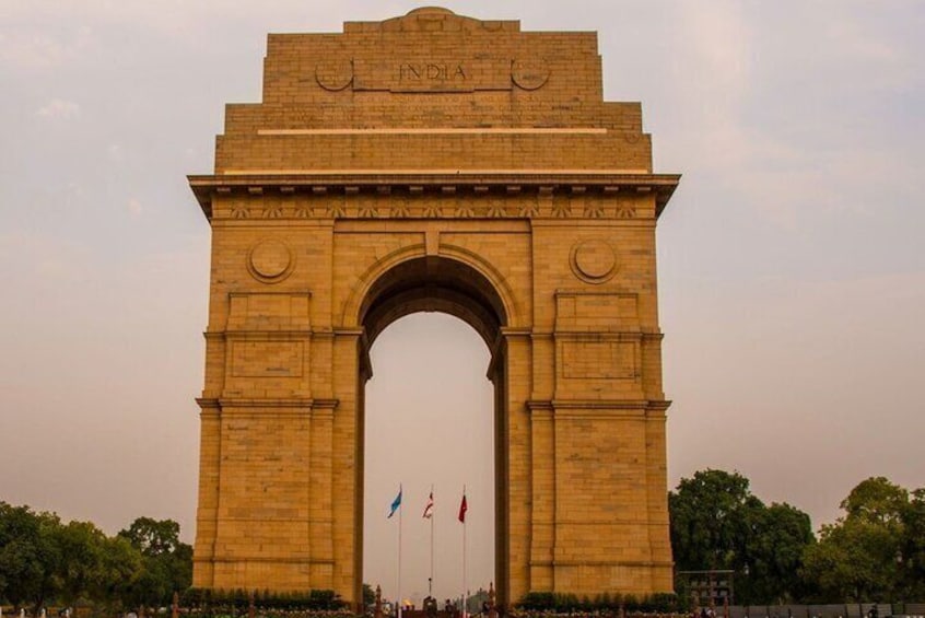 Private Full Day Old and New Delhi City Tour by Car