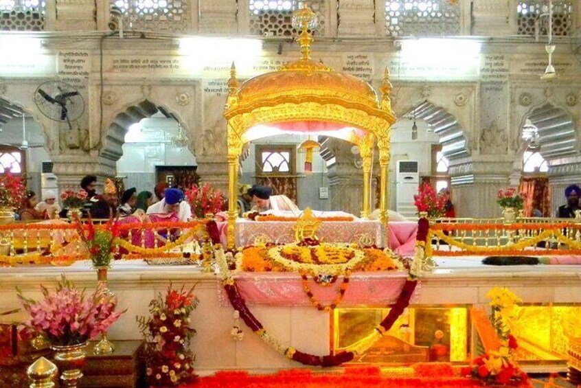 Private Full Day Old and New Delhi City Tour by Car