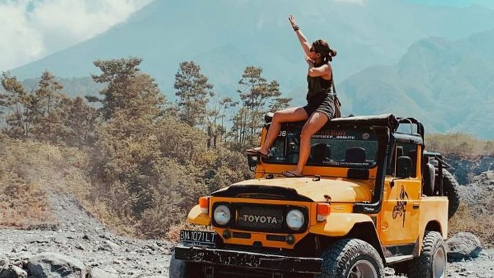 Yogyakarta Jeep Lava Tour Merapi with Guide Service