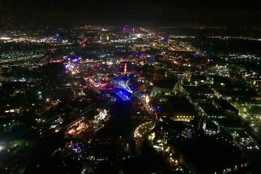 Private Helicopter After-hours Tour: Orlando Parks (31or48 miles)