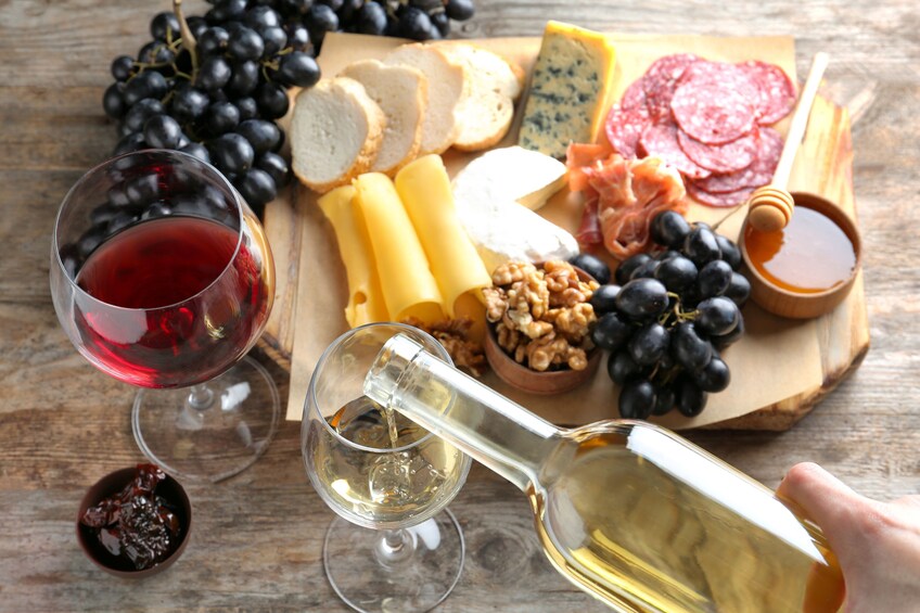 The art of the Italian Aperitivo with a local in Bologna