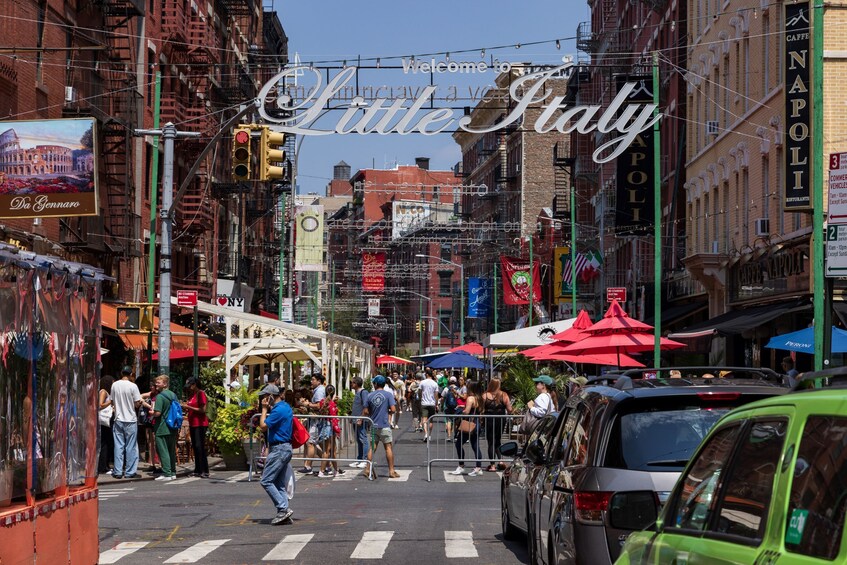 Manhattan, Queens, Bronx & Brooklyn- City of Contrasts