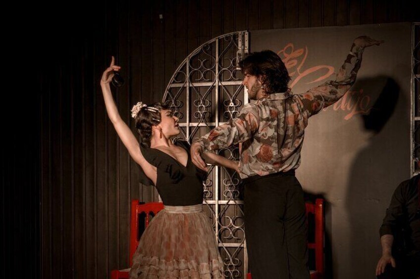 Local Flamenco Show with dinner at El Cortijo
