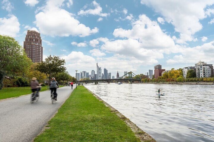 Radweg am Mainufer ©#visitrheinmain, David Vasicek