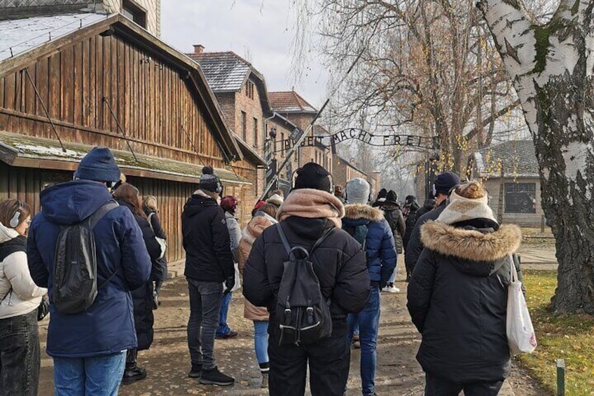 Krakow to Auschwitz Birkenau Guided Tour with Transfer and Ticket