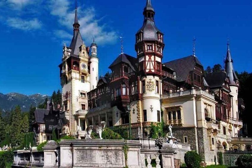Peles Castle Guided Europe Tours