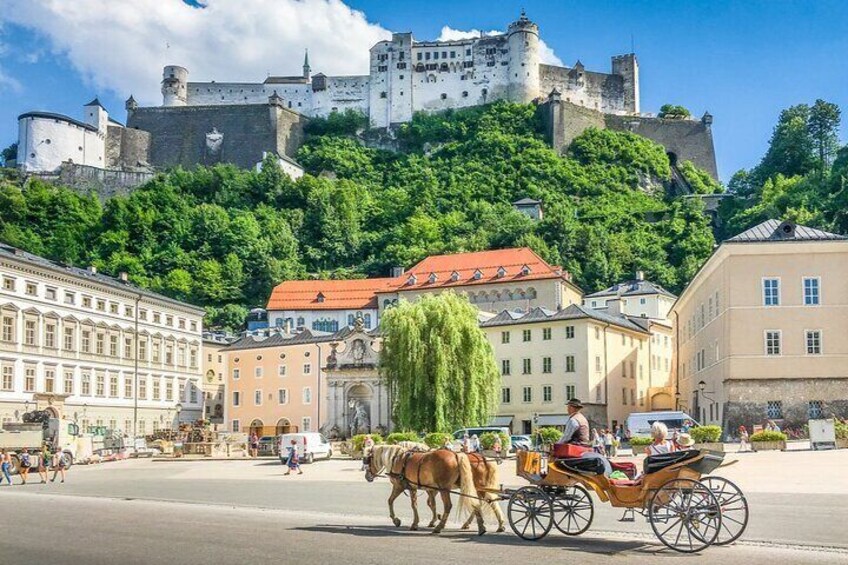 The Last Song in Salzburg: A Family Quest Exploration Game