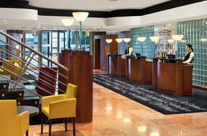 Lobby lounge