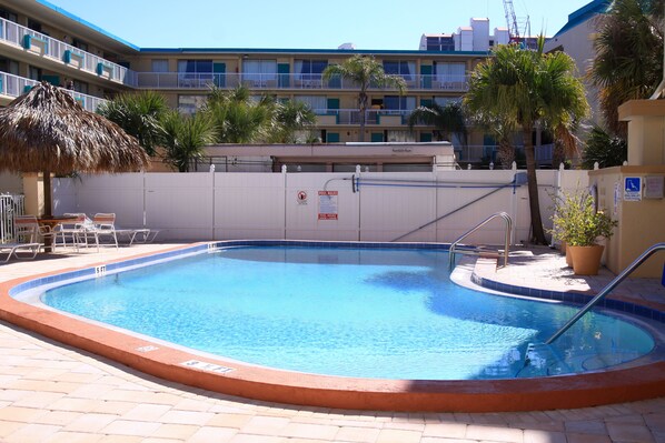 Utomhuspool