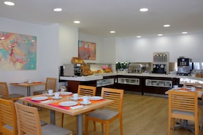 Breakfast area