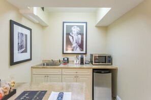 Room amenity