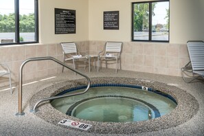 Indoor spa tub