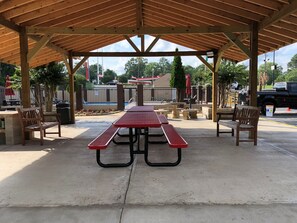 BBQ/picnic area