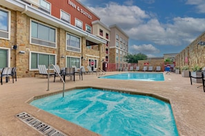 Utomhuspool