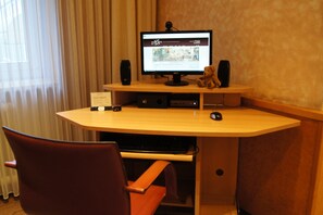 In-room business centre