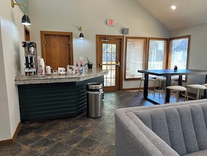 Lobby lounge