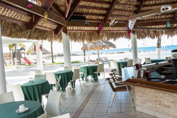 Poolside bar