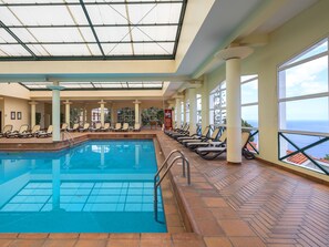 Pool inomhus/utomhus