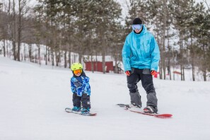Skidåkning och snöaktiviteter