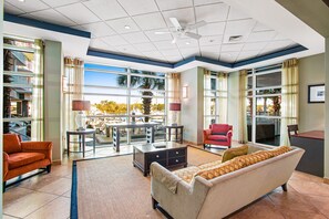 Sala de estar en el lobby