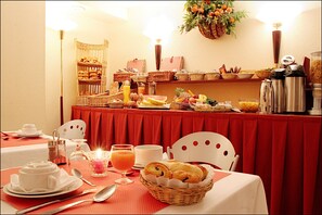 Breakfast area