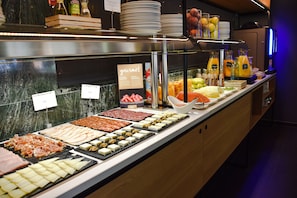 Breakfast buffet