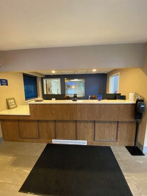 Concierge desk